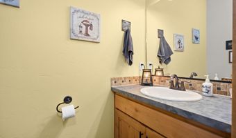 8436 E Snowy Ln, Athol, ID 83801