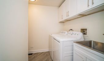 791 W Happfield Dr, Arlington Heights, IL 60004