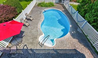 37 Wicken Sq, Albany, NY 12205