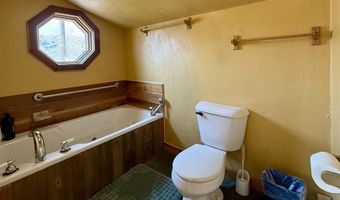 26 Ptarmigan View Dr, Cody, WY 82414