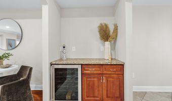 47 White Oak Ln, Aberdeen, NJ 07747