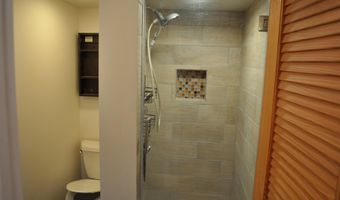 6000 GREENTREE Rd, Bethesda, MD 20817