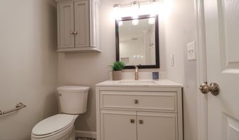 42 Cherry Tree Farm Rd, Middletown, NJ 07748