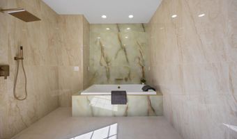 827 W Heritage Oak Ct, Altadena, CA 91001