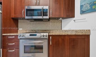 19900 E Country Club Dr 212, Aventura, FL 33180