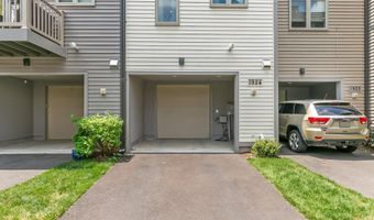 1924 CHAPMAN Ave 10, Rockville, MD 20852