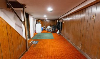 302 E Pasadena Pl, Bridgeport, CT 06610