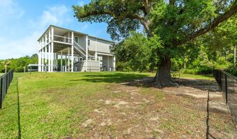 5004 Oak St, Bay St. Louis, MS 39520