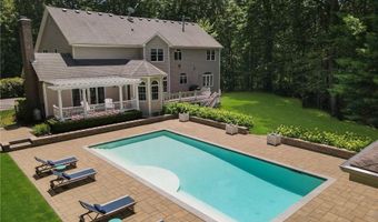 4 Brookfield Ct, East Greenwich, RI 02818