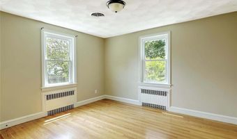23 Robert Cir, Cranston, RI 02905
