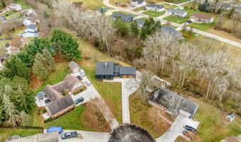 1544 Brookfield Ct, Adrian, MI 49221