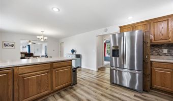 1103 E 1st St, Anamosa, IA 52205