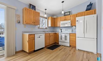 509 Aana Ave, Baltic, SD 57003