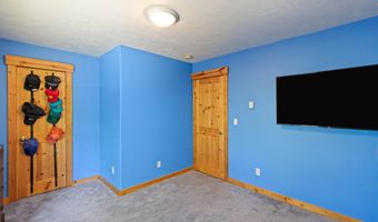 404 SNAKE RIVER Dr, Alpine, WY 83128