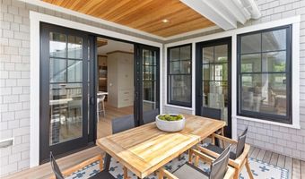35 Coggeshall Ave, Newport, RI 02840