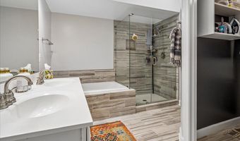 2330 14TH St N 407, Arlington, VA 22201