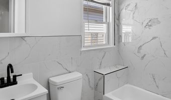 12 W 10TH St, Bayonne, NJ 07002