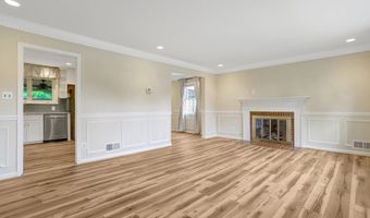 7623 ARLEN St, Annandale, VA 22003