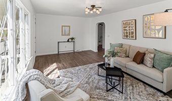 2425 La Salle Dr, Alton, IL 62002
