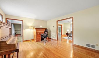 209 Lancaster Way, Cheshire, CT 06410
