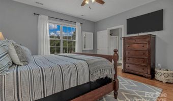 159 S Willow Brook Dr, Asheville, NC 28806