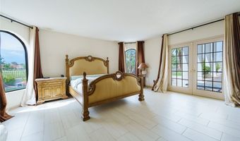 14 Sawgrass Ct, Las Vegas, NV 89113
