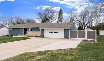 307 21st St NW, Austin, MN 55912