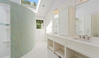 16 Hillside Rd, Cumberland, RI 02864