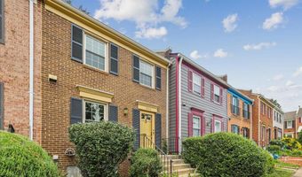 2610 WINDBREAK Dr, Alexandria, VA 22306
