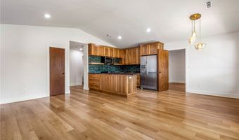 1808 SW D St, Bentonville, AR 72712