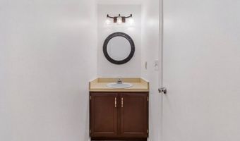 73 Encampment Dr, Bedminster, NJ 07921