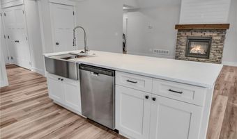 1116 Bluestem Cir, Baldwin City, KS 66006
