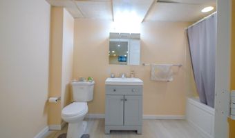 3020 GREEN St, Claymont, DE 19703