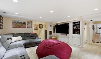 6329 Darlow Dr, Affton, MO 63123