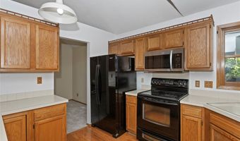 1006 SE Peterson Dr, Ankeny, IA 50021