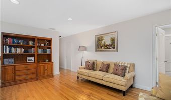 20 Bailey Blvd, East Greenwich, RI 02818