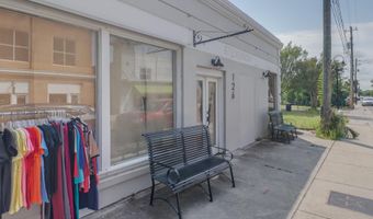 126 Main St, Bay St. Louis, MS 39520