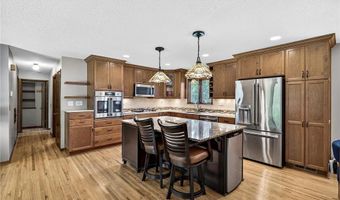 441 Walnut Ln, Apple Valley, MN 55124