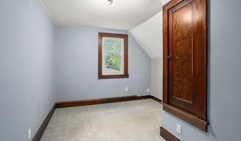1324 W WASHINGTON St, Appleton, WI 54914
