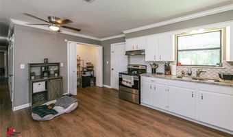 198 Seven Pines Rd, Benton, LA 71006