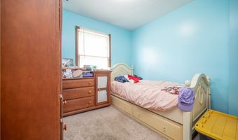 2211 Penny Ln, Austintown, OH 44515