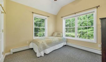 54 Liberty Ln, Barrington, NH 03825