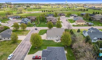 1005 Walnut St, Beresford, SD 57004