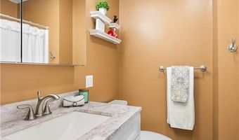 153 Grandview Ave, Lincoln, RI 02865
