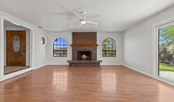 13620 Pales Rd, Agua Dulce, CA 91390