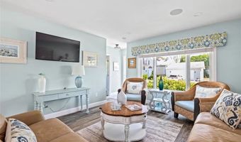 26 Walcott Ave, Narragansett, RI 02882