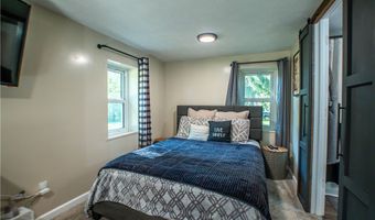 2730 Chelsea Dr, Akron, OH 44312