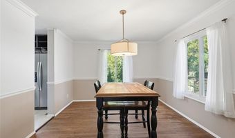 477 Ironwood Dr, Ballwin, MO 63011