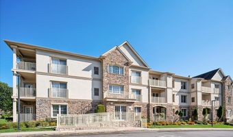 28 N De Baun Ave 208, Airmont, NY 10901