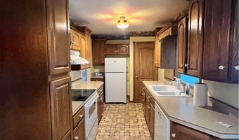 2543 Burlingham Dr, Ashtabula, OH 44004